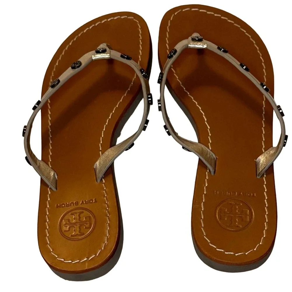 Tory Burch - Logo T Stud thong Sandals, Silver toned